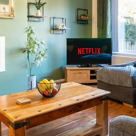 Headingley Next To Stadiums With Off Street Parking And Excellent Transport Links * Λιντς