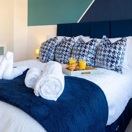 Headingley Next To Stadiums With Off Street Parking And Excellent Transport Links Ferienhaus