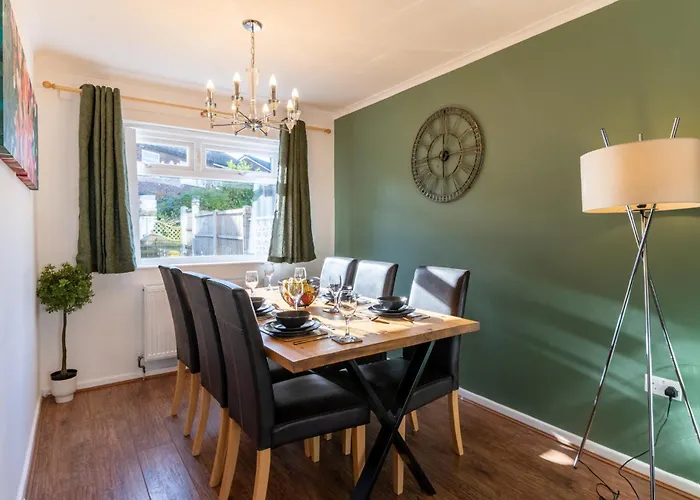 Holiday home Headingley Next To Stadiums With Off Street Parking And Excellent Transport Links *