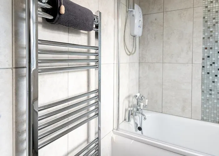 Headingley Next To Stadiums With Off Street Parking And Excellent Transport Links