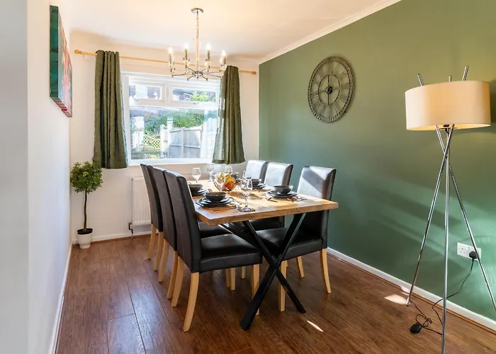 Holiday home Headingley Next To Stadiums With Off Street Parking And Excellent Transport Links *