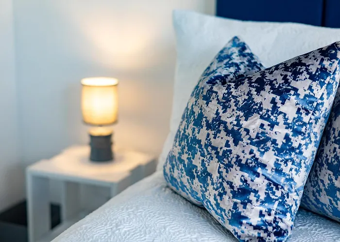 Headingley Next To Stadiums With Off Street Parking And Excellent Transport Links *